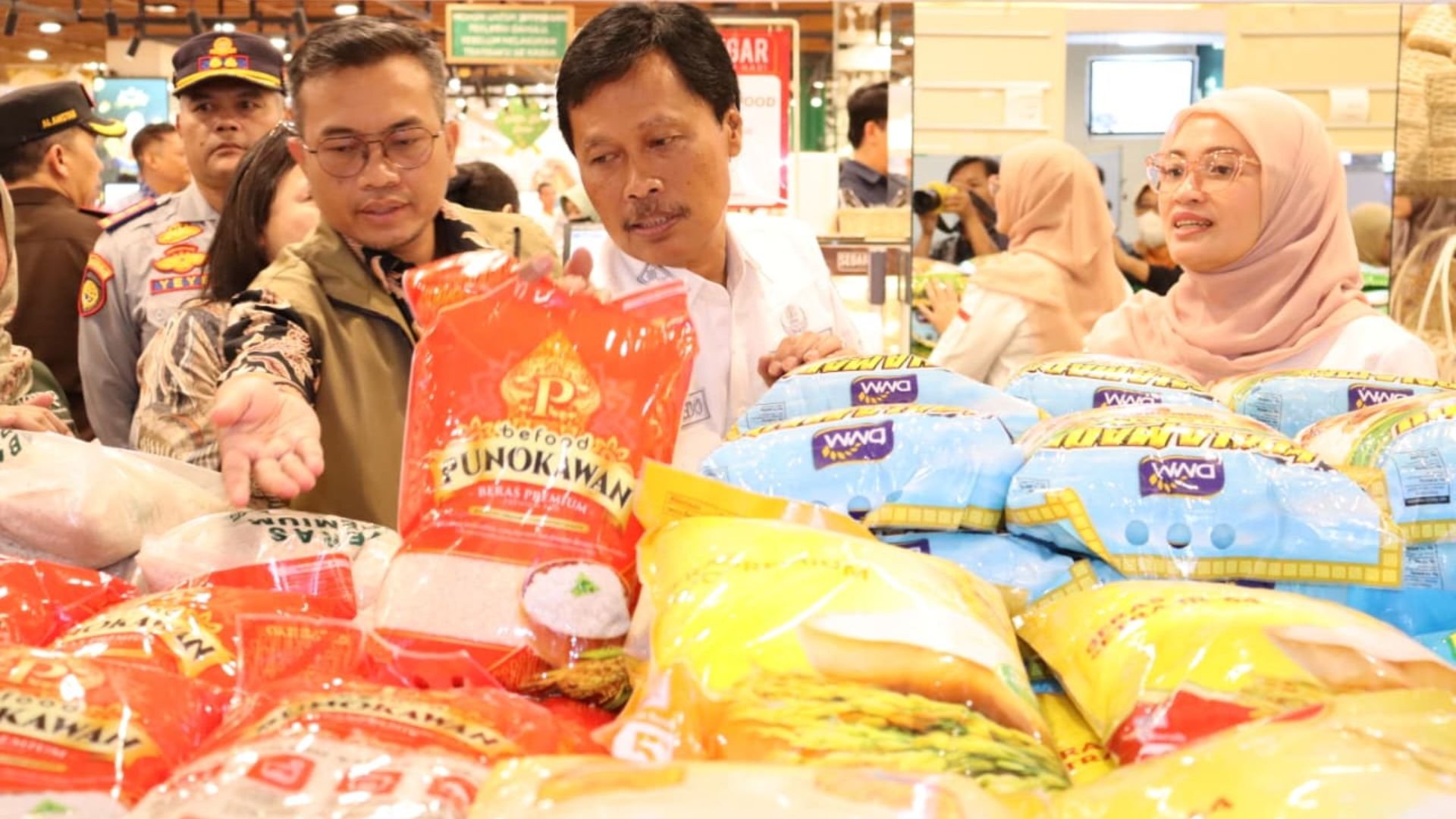 Pastikan Stok Pangan dan BBM Aman Jelang Lebaran, Wali Kota Pantau Pasar, SPBU hingga Pusat Perbelanjaan