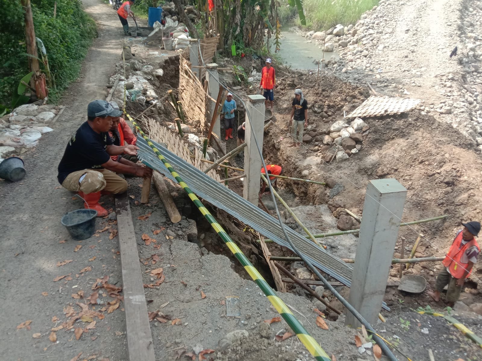 Monitoring Perbaikan Jembatan Lebak Ngok