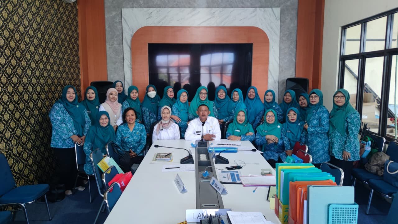 Kunjungan dan Pembinaan TP PKK Kota Cirebon di Kelurahan Kecapi