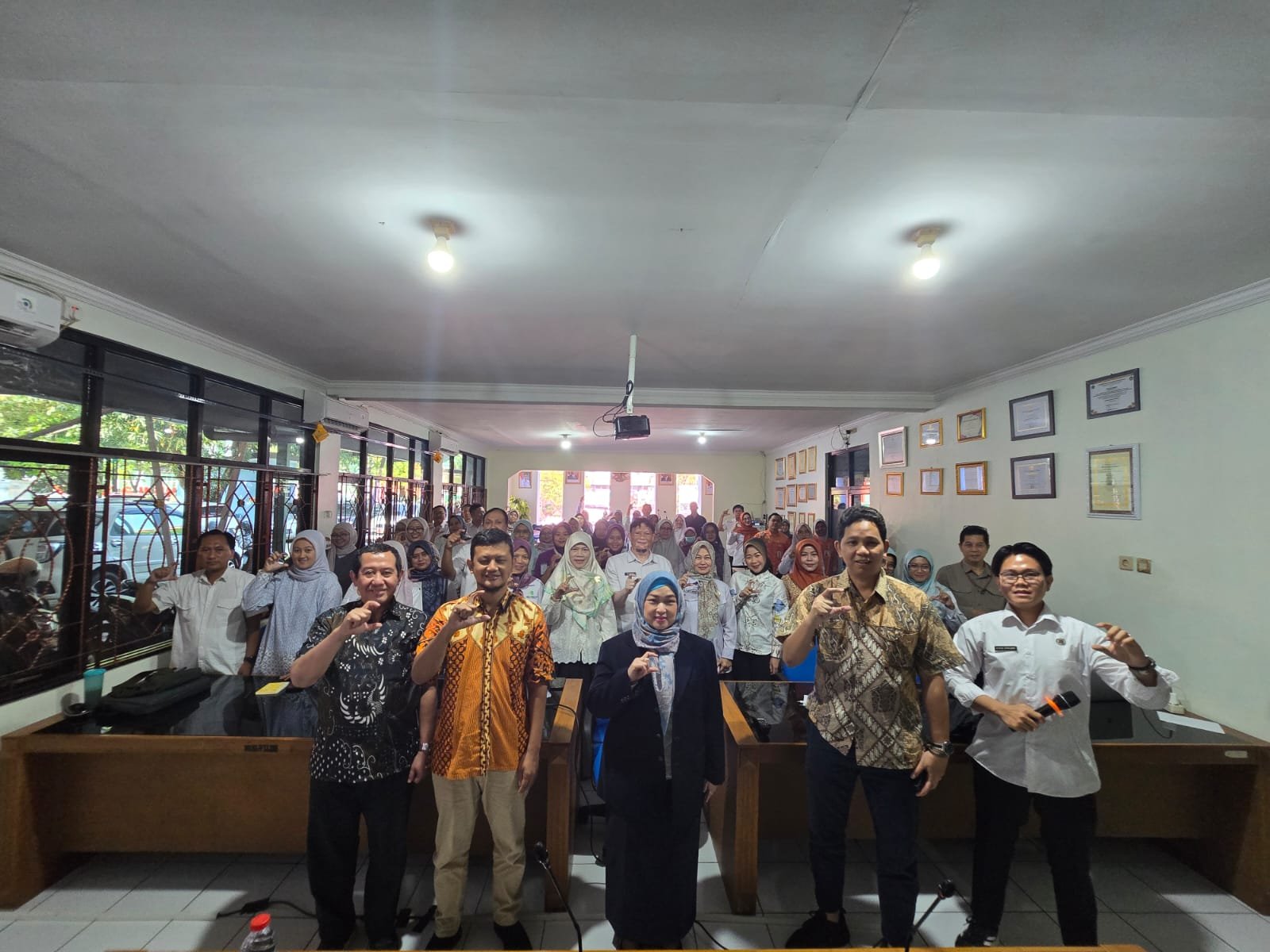 Pelaksanaan On The Job Training (OJT) Penyakit Leptospirosis di Kota Cirebon Tahun 2026