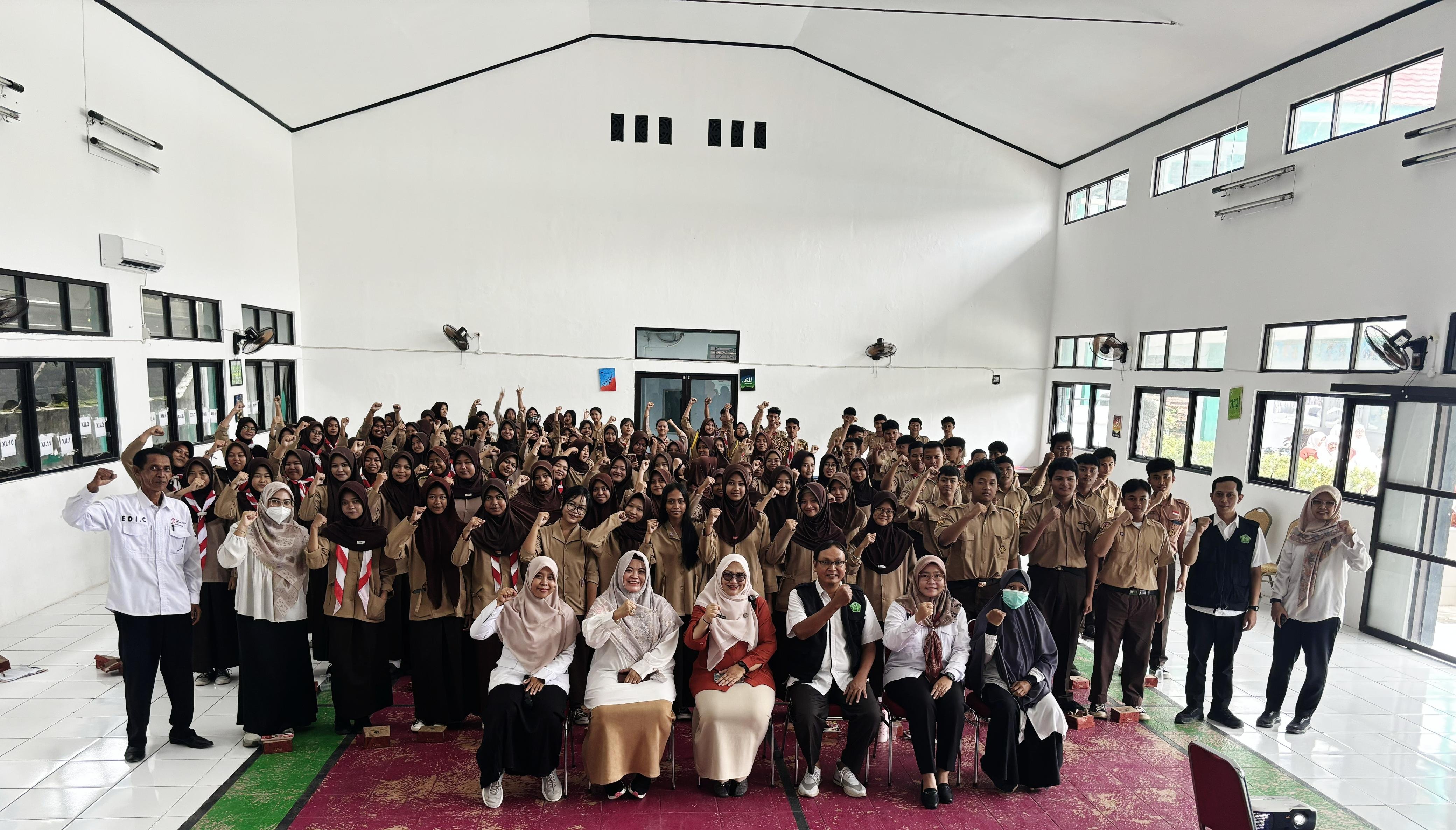 PENGUATAN SAKA BAKTI HUSADA (SBH) DI SMAN 08 KOTA CIREBON