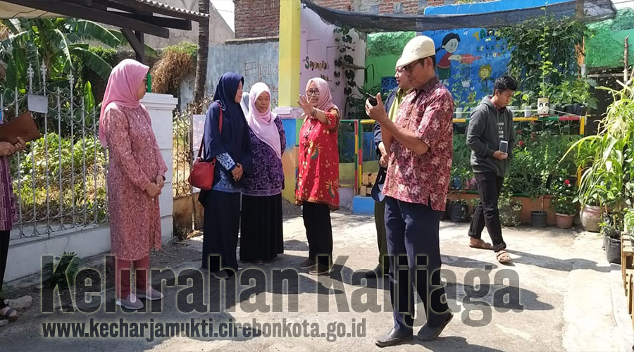 Tim Monev Dari Kementrian Pendidikan Dan Unswagati Cirebon Kunjungi RW. 012 Bumi Kalijaga Permai Timur Kelurahan Kalijaga