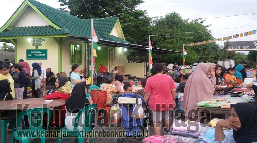 Bazar Kuliner Di Villa Kecapi Mas RW. 001 Katiasa Baru Kelurahan Kalijaga Kota Cirebon